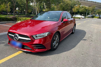 奔驰A级 2021款 A 180 L 运动轿车