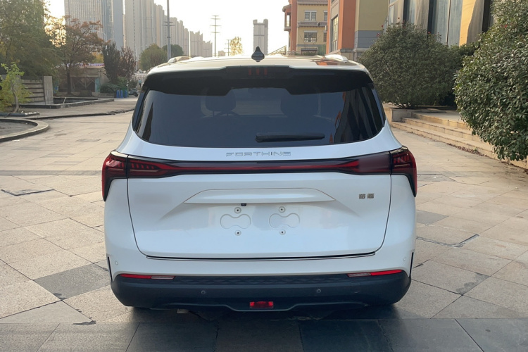 东风风行 风行游艇 2022款 1.5T DCT逐浪版车身外观6005