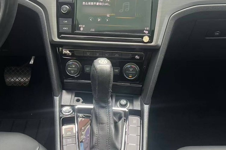 大众 凌渡 2019款 280TSI DSG舒适版 国VI中控内饰7004