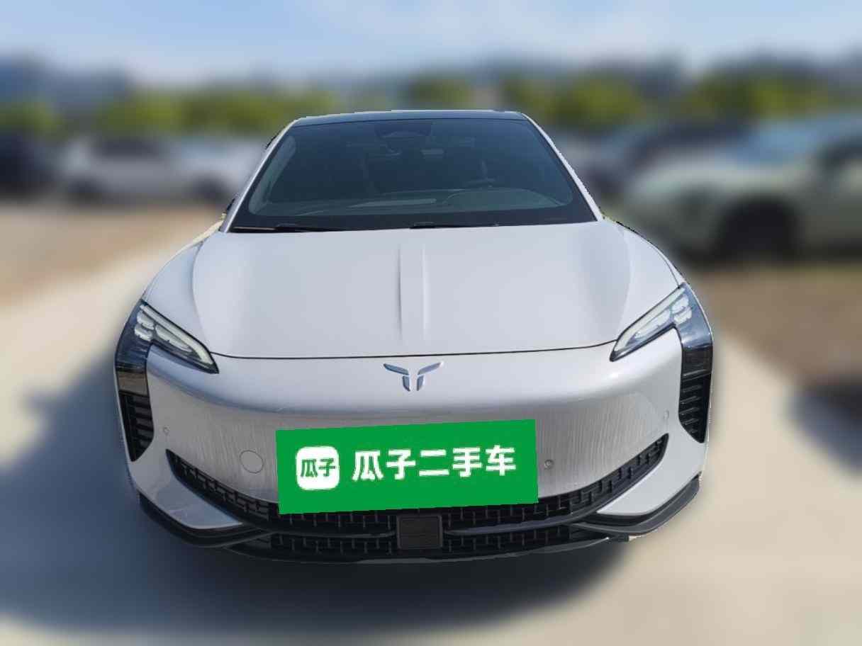 红旗EH7 2024款 760 Pro+ 四驱版(1)