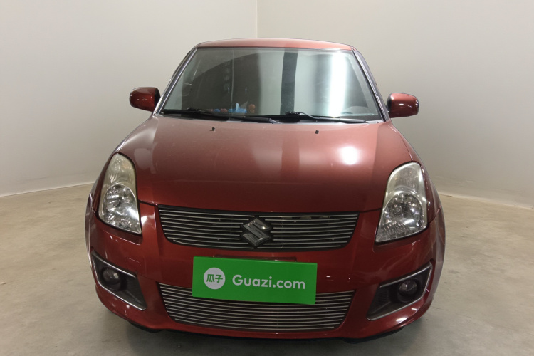 铃木 雨燕 2013款 1.3L 手动超值版车身外观2