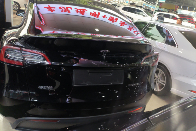 特斯拉 Model Y 2022款 后轮驱动版车身外观6004