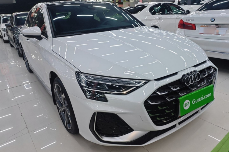 奥迪A3 2025款 Sportback 35TFSI 飞驰尊享型车身外观6002