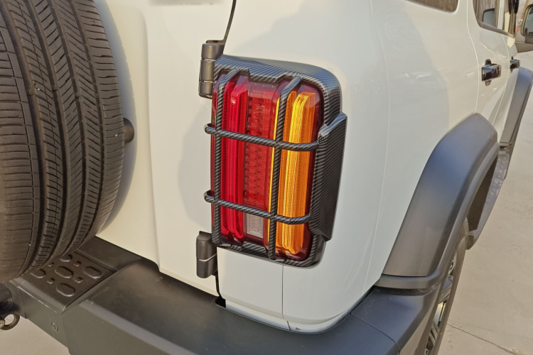 坦克300 2024款 2.0T 征服者车身外观9