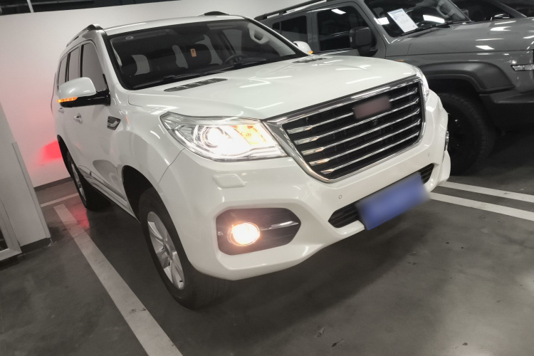 哈弗H9 2017款 2.0T 汽油四驱尊享型 5座车身外观3
