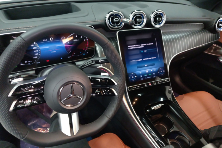 奔驰GLC 2024款 GLC 300 L 4MATIC 豪华型 5座中控内饰12