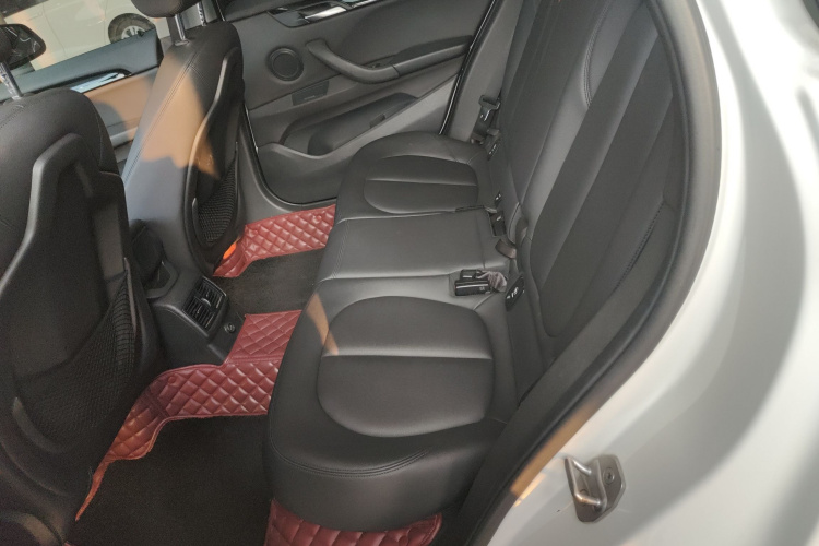 宝马X1 2016款 sDrive18Li 时尚型中控内饰7004