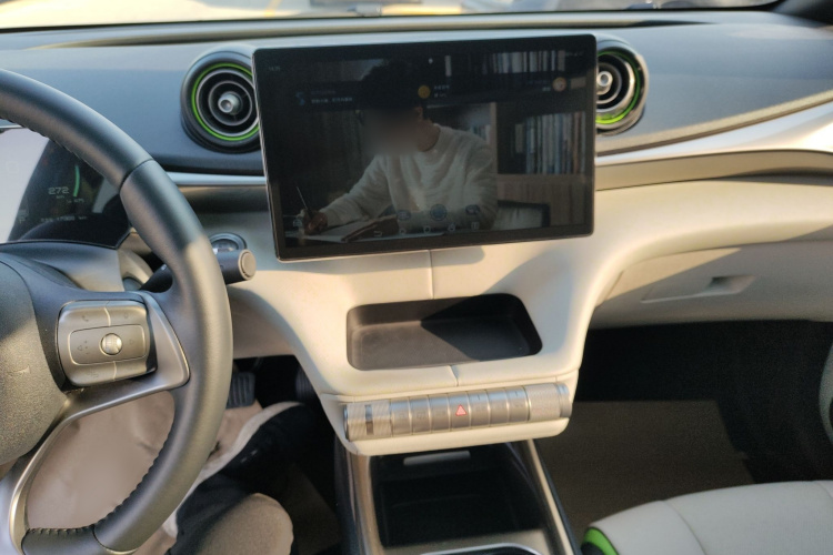 比亚迪 海豚 2021款 405km 时尚版局部细节16