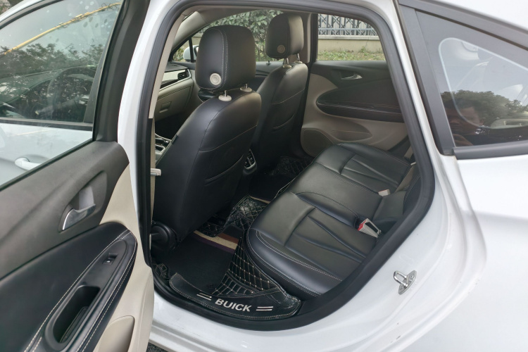 别克 威朗 2019款 三厢 15S 自动进取型中控内饰7003