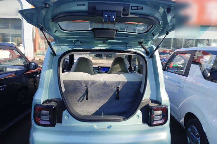 吉利银河 2024款 熊猫mini 200km 耐力熊机舱底盘23