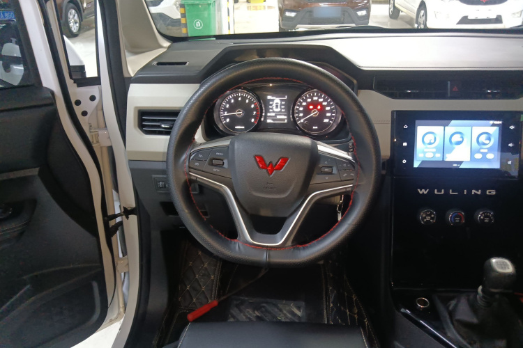 五菱汽车 五菱征程 2021款 1.5T 手动豪华型局部细节13