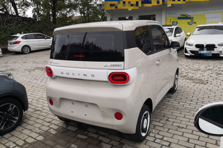 五菱汽车 宏光MINIEV 2024款 第三代 215km 青春版车身外观7