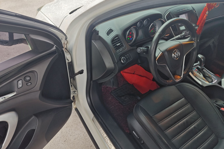 别克 君威 2014款 1.6T 时尚技术型中控内饰20