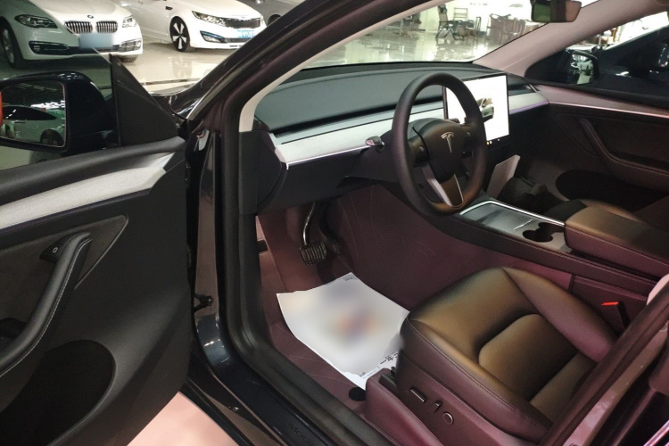 特斯拉 Model Y 2024款 后轮驱动版中控内饰7003