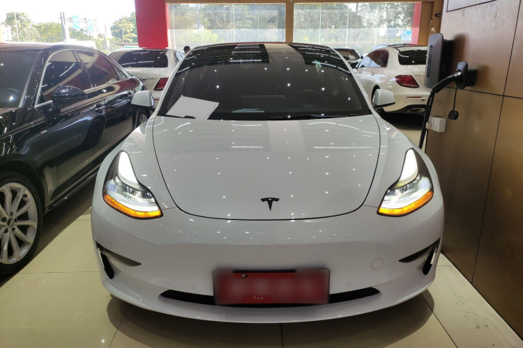 特斯拉 Model 3 2021款 Performance高性能全轮驱动版 3D6车身外观2