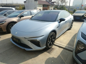 哪吒汽车 哪吒S 2022款 增程版 1160km 后驱中版