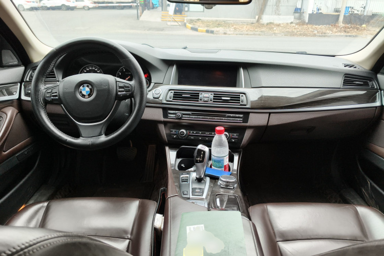 宝马5系 2017款 528Li 豪华设计套装中控内饰12