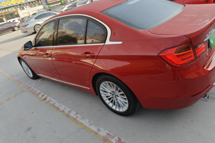 宝马3系 2015款 320Li 超悦版豪华设计套装车身外观4