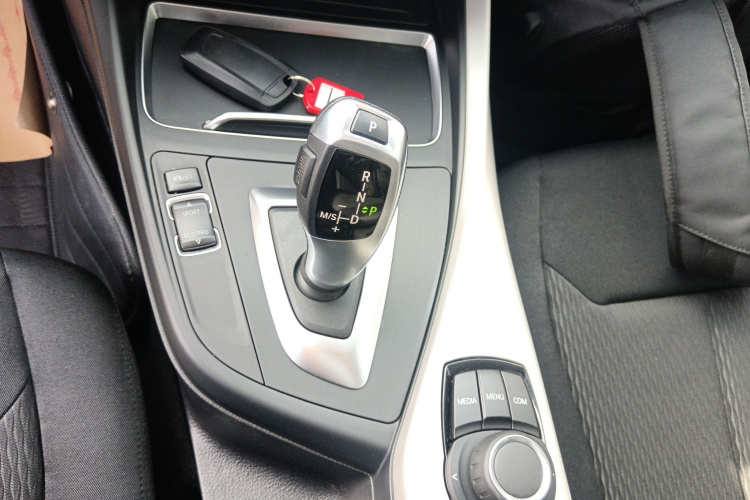 宝马1系(进口) 2016款 118i 领先型局部细节18