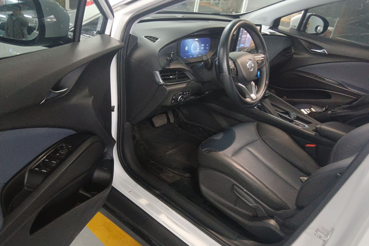 别克 微蓝6 2024款 450km 出行版中控内饰20