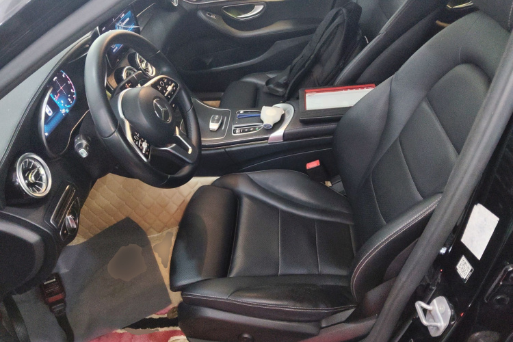 奔驰C级 2019款 改款 C 260 L 运动版中控内饰19