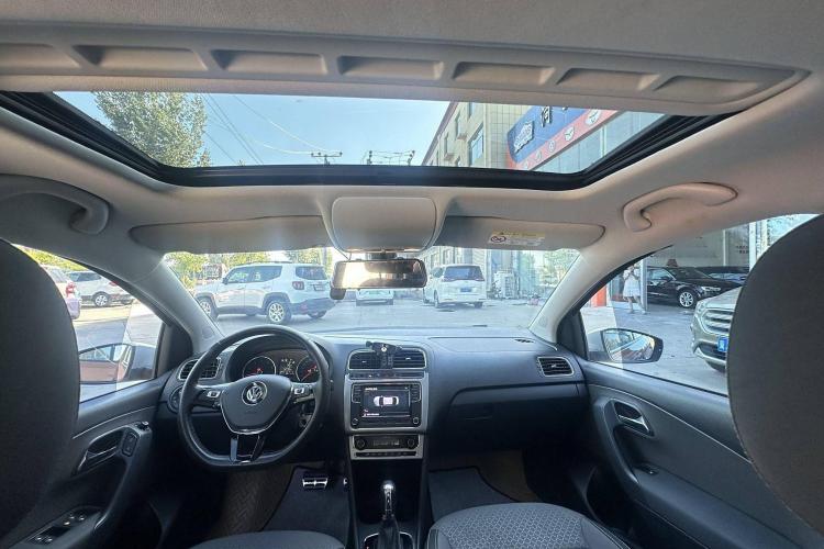 大众 2018款 1.5L Cross Polo 自动中控内饰7001