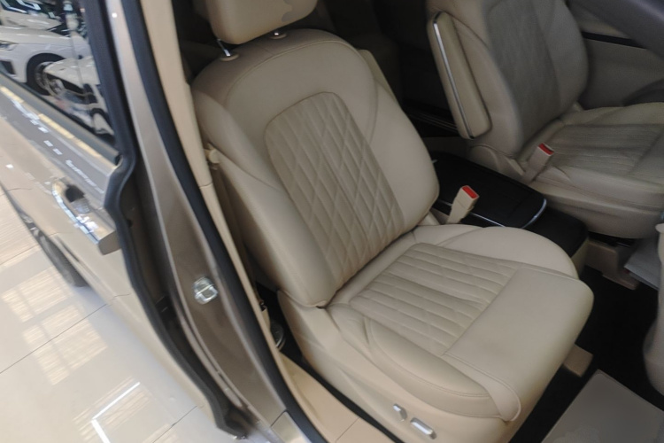 别克GL8 2023款 ES陆尊 旗舰型局部细节41