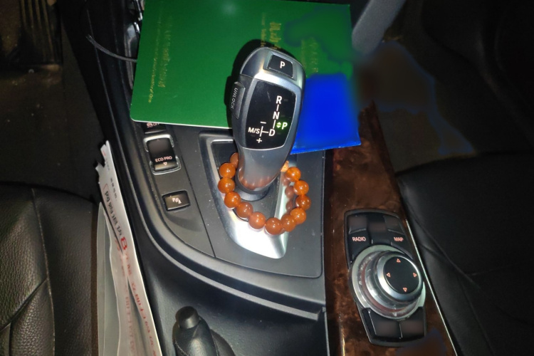 宝马3系 2013款 改款 320Li 豪华设计套装局部细节18