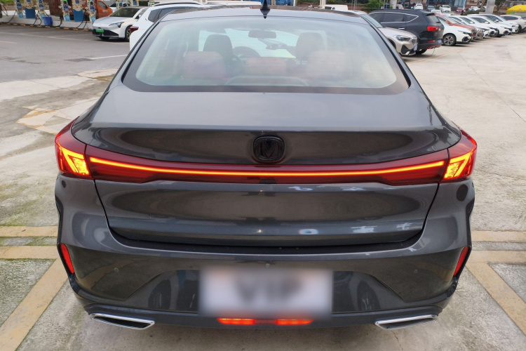 长安 逸动 2022款 PLUS 蓝鲸NE 1.4T GDI DCT尊贵版车身外观6004