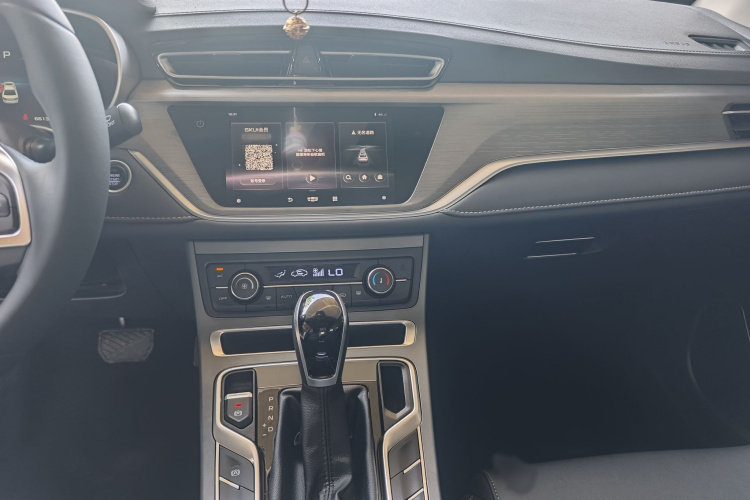 吉利汽车 帝豪 2021款 UP 1.5L CVT向上版中控内饰7005
