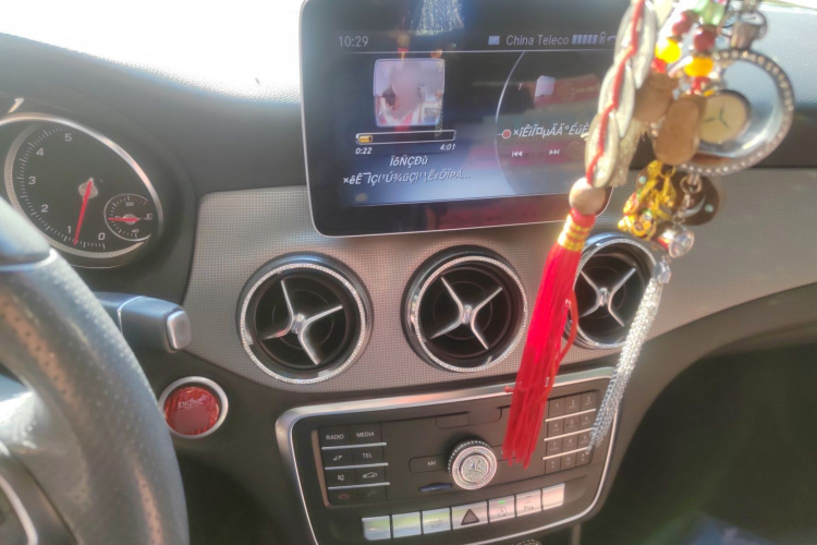 奔驰CLA 2018款 CLA 200 动感型局部细节16