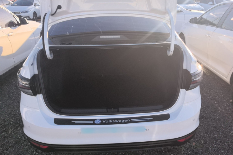 大众 朗逸 2023款 新锐 1.5L 自动出众新逸版机舱底盘23