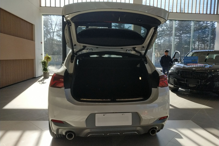 宝马X2 2021款 改款 sDrive25i 锋芒版局部细节23