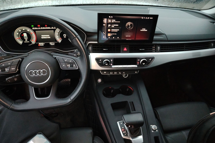 奥迪A4L 2022款 40 TFSI 豪华动感型中控内饰12