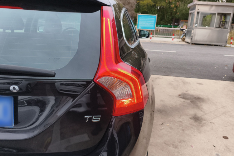 沃尔沃V60 2014款 改款 T5 智逸版车身外观6001