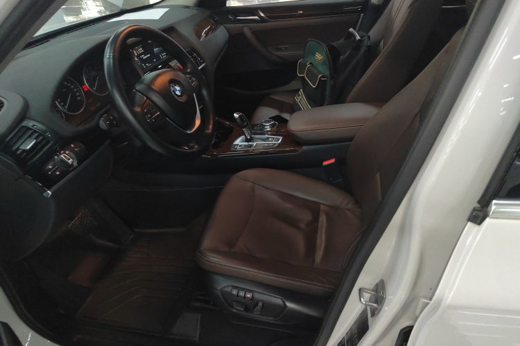 宝马X3(进口) 2014款 xDrive20i X设计套装中控内饰19