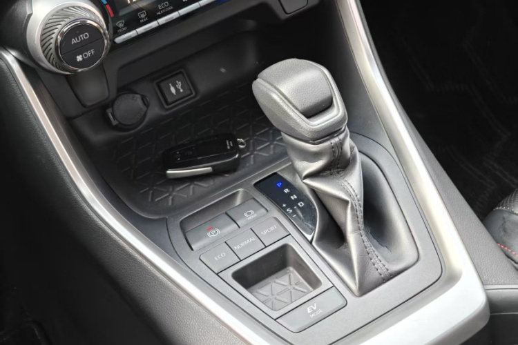 丰田 RAV4荣放 2020款 双擎  2.5L E-CVT两驱精英版中控内饰7007