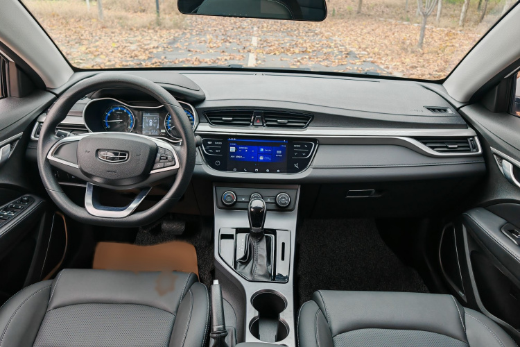 吉利汽车 帝豪 2020款 1.5L CVT舒适型中控内饰7004