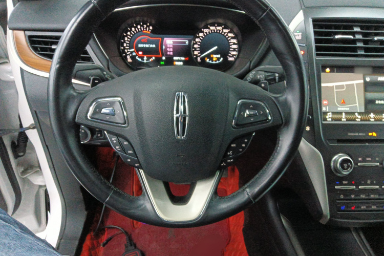 林肯MKC 2017款 2.0T 四驱尊雅版中控内饰13