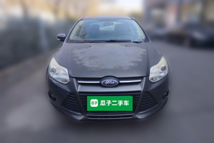 福特 福克斯 2012款 三厢 1.6L 手动舒适型车身外观2