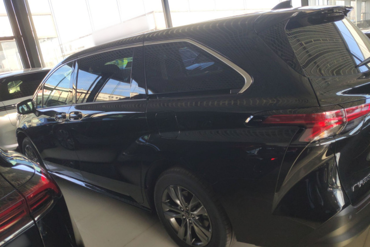 丰田 赛那SIENNA 2026款 2.5L 双擎两驱舒适版车身外观4