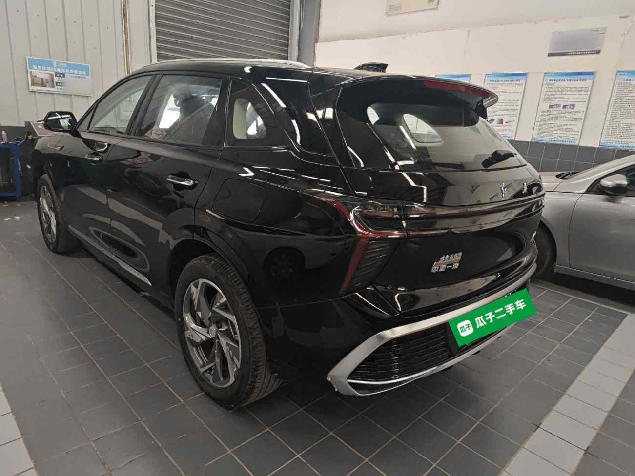 红旗HS3 PHEV 2024款 115km 劲为版(3)