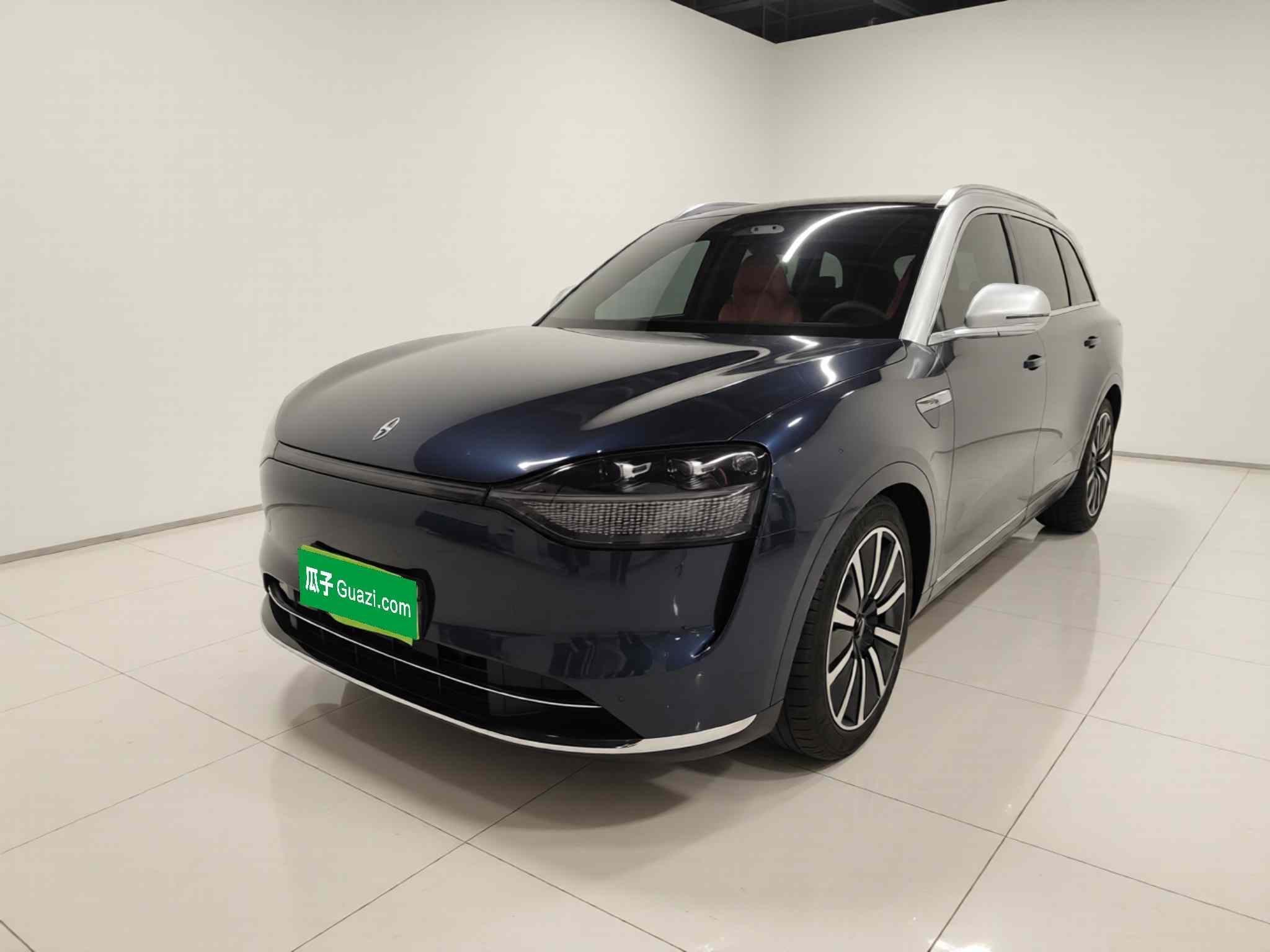 鸿蒙智行 问界M9 2024款 增程 Ultra版 42kWh 6座版(2)