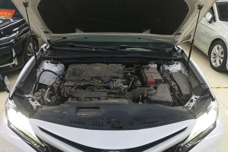 丰田 凯美瑞 2018款 2.5S 锋尚版机舱底盘24