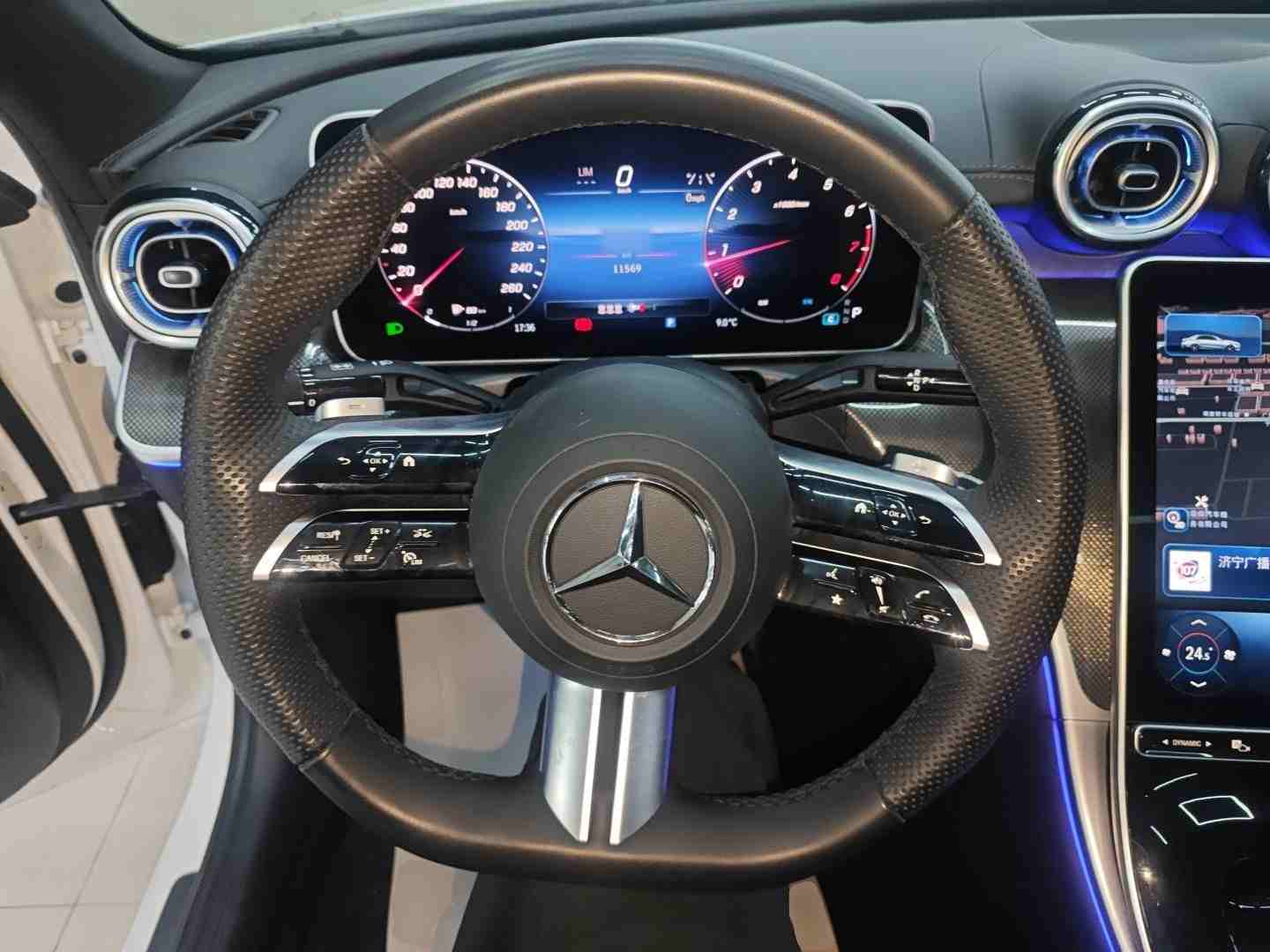 车辆方向盘状态实拍
