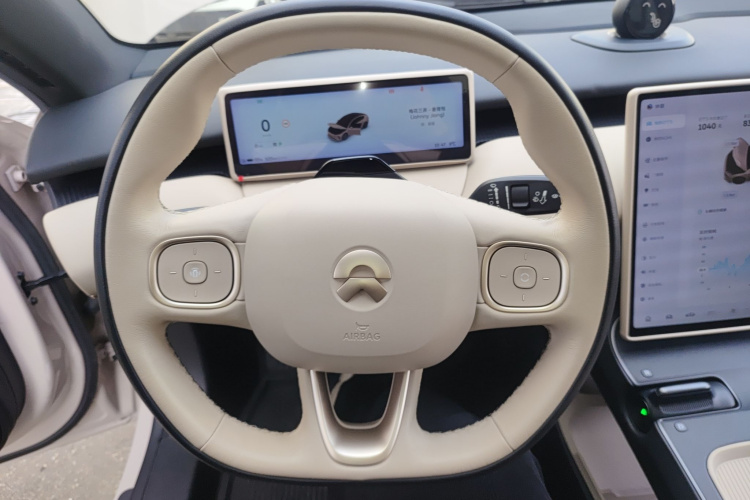 蔚来ET5 2022款 75kWh中控内饰13