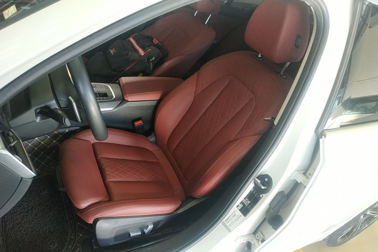 宝马3系 2023款 325i M运动套装局部细节19