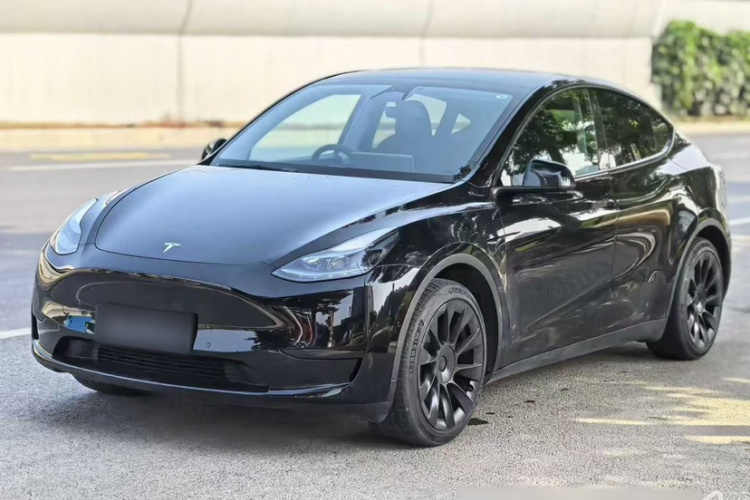 特斯拉 Model Y 2022款 改款 后轮驱动版车身外观6008