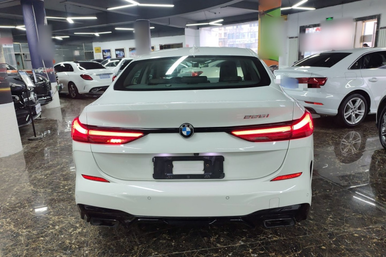宝马2系(进口) 2021款 225i 四门轿跑车 M运动套装车身外观6