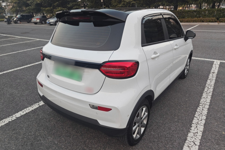 零跑汽车 零跑T03 2022款 星钻版车身外观7